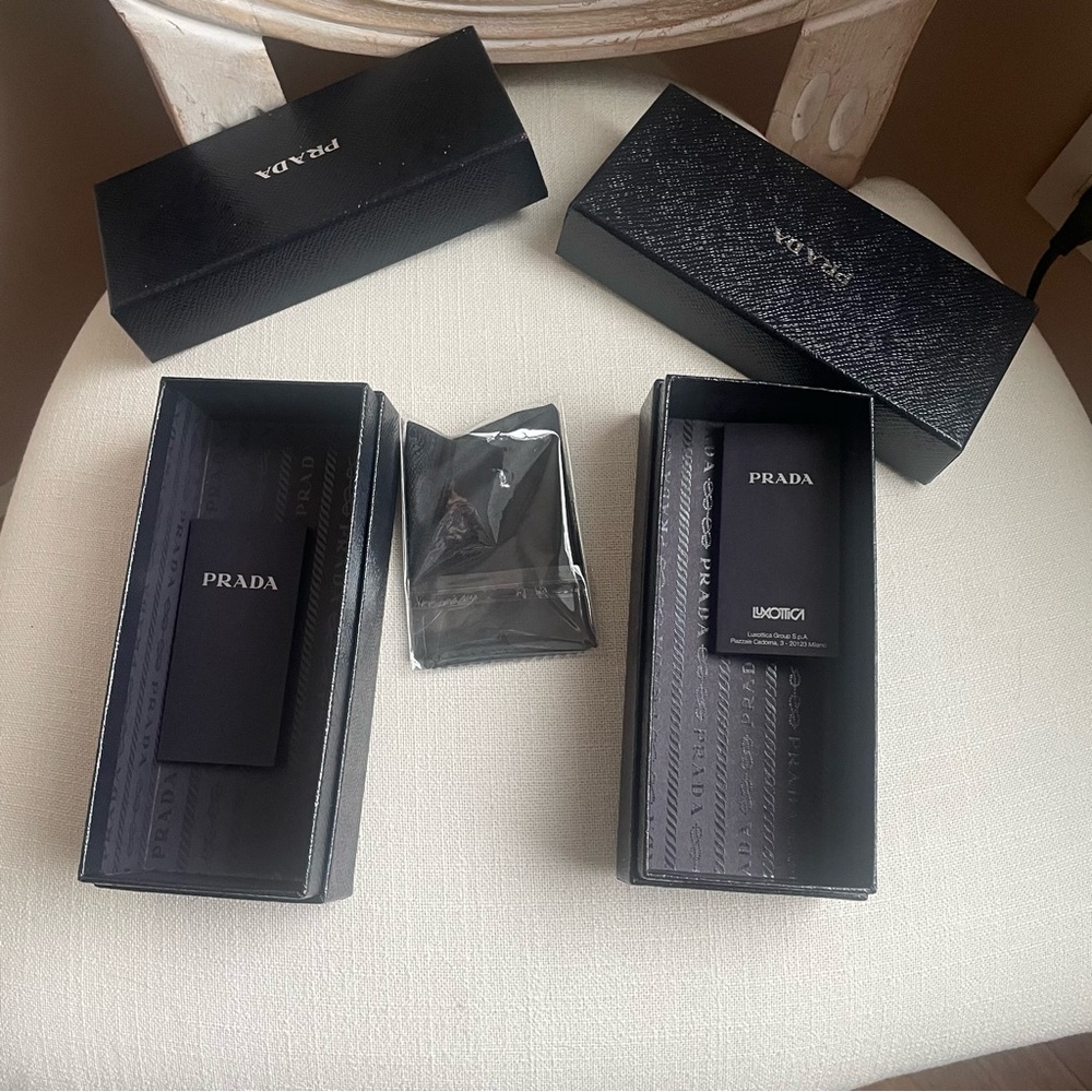 PRADA 2 eyeglasses boxes - Picture 6 of 8